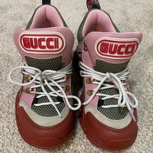 Gucci flashtrek sneakers